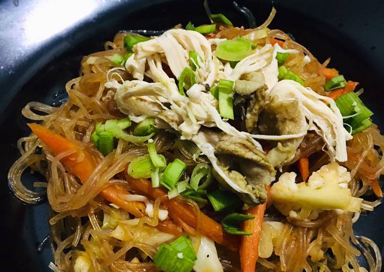 Bihun goreng with ayam suir