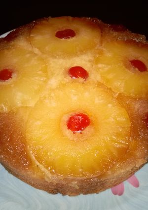 A picture of "Pineapple upside down cake".