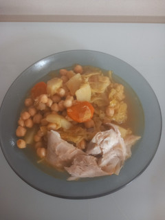 Una foto de Garbanzos con coles