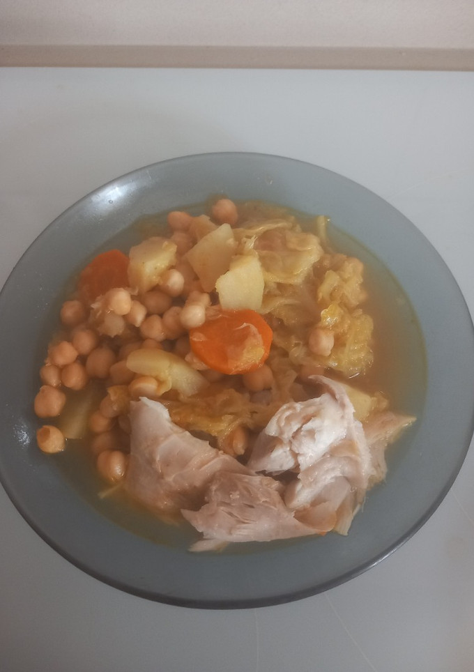 Una foto de Garbanzos con coles