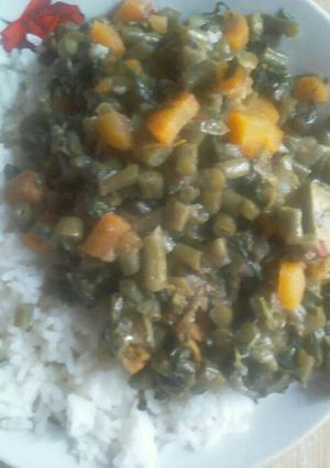 A picture of Rice served with French beans(Mîîshili).