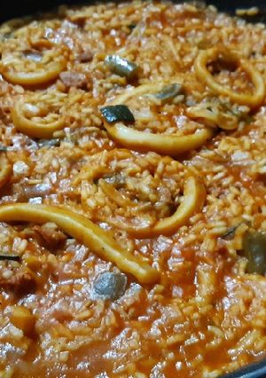 Foto principal de Arroz con calamares y chorizo
