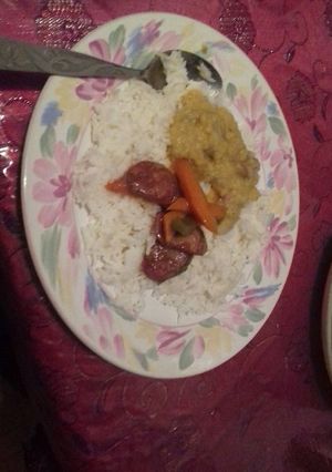 A picture of Lentils with luncheon meat and spicy salted sausage.