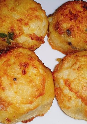 Hình của món Khoai tây viên thịt phô mai và tôm nấm.