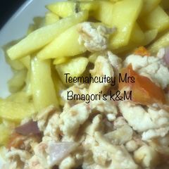 A picture of Potatoes with scrambled eggs.