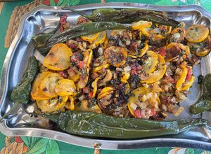 Une photo de Courgettes jaunes au céleri, tomate,coriandre et épices