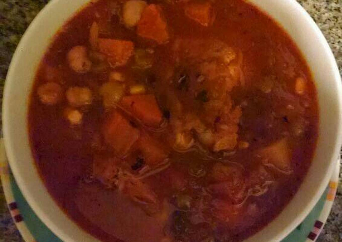Estofados de pollo y chuleta