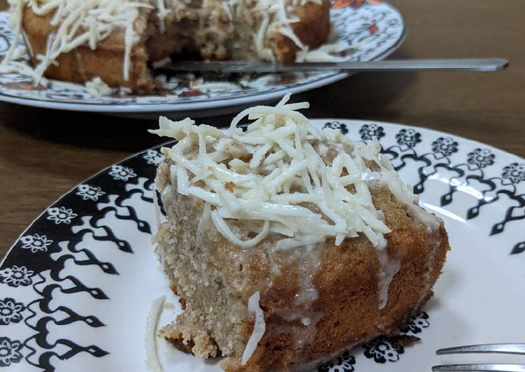 Easiest Way to Prepare Homemade Bolo de banana com caldinha de coco vegano