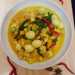 A picture of Lodeh tahu tempe telur puyuh.