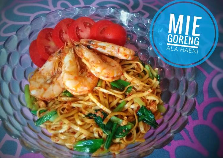 Langkah Mudah untuk Menyiapkan 🍲Mie Goreng Rumahan🍝 yang Enak Banget