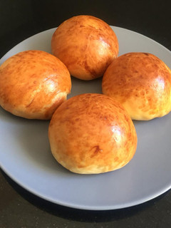 A picture of Buns.