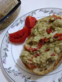 O poză a rețetei Salată de vinete cu maioneză și ardei kapia copți.