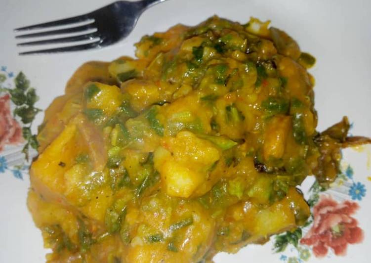 Everyday of Yam porridge with curry leaves