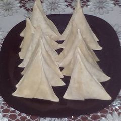 A picture of Samosa wraps/Samosa pockets/Samosa pastry.