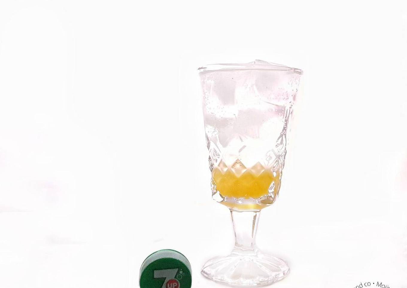 Mango shrub spritzer
