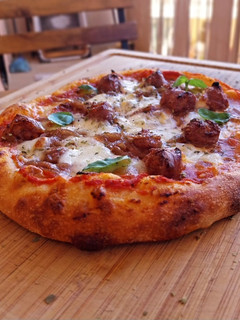 Foto principal de Pizza v2 de butifarra y cebolla
