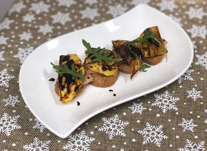 Foto principal de Aperitivo de Navidad: tosta de foie mi cuit con mango