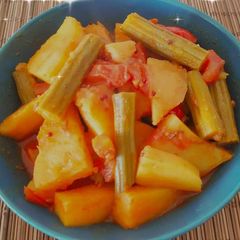 A picture of Drumstick Potato Curry 😋.