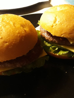Una foto de Mini hamburguesas💜