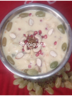 ठंडा ठंडा फ्रूट कस्टर्ड (thanda thanda fruit custard recipe in Hindi) रेसिपी मुख्य फोटो