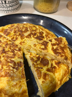 Una foto de Tortilla de patatas melosa
