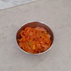 Onion and tomato vegetable A picture of Onion and tomato vegetable.