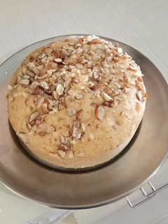 ब्रेड बादाम केक (bread badam cake recipe in Hindi) रेसिपी मुख्य फोटो