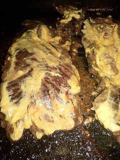 Una foto de Entraña braseada con mostaza a la plancha