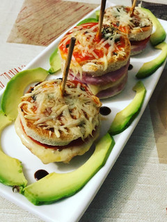 Una foto de Miniburguer de lacón