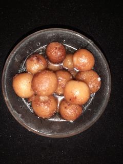 ગુલાબ જાંબુ (Gulab Jambu Recipe In Gujarati) રેસીપી મુખ્ય ફોટો