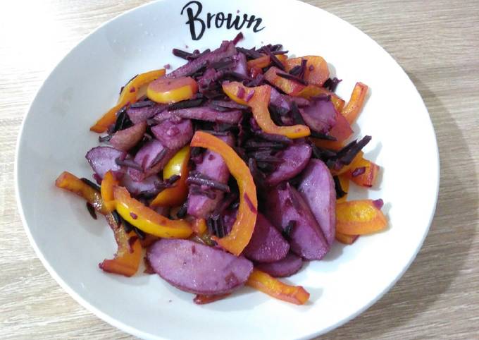 紫萝卜炒灯笼椒 Stir-fried Purple Carrot with Capsicum