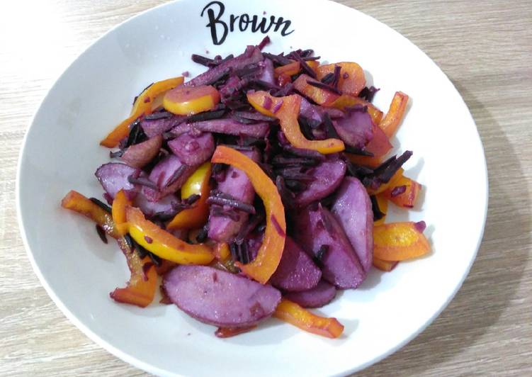 紫萝卜炒灯笼椒 Stir-fried Purple Carrot with Capsicum
