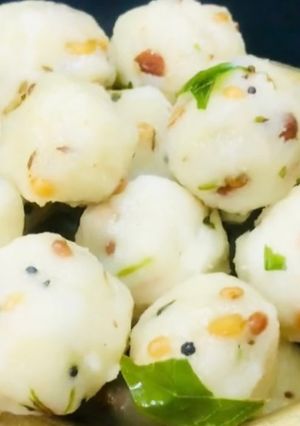 A picture of Coconut Rice Dumplings / Idli Dosa Batter Dumplings.