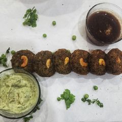 A picture of Hara bhara kabab.