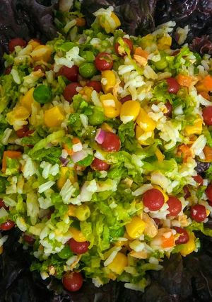 Una foto de Ensalada nido de vegetales! 💕❤