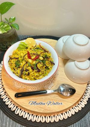 पोहा (Poha) रेसिपी मुख्य फोटो