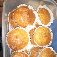 Banana bread muffins A picture of Banana bread muffins.