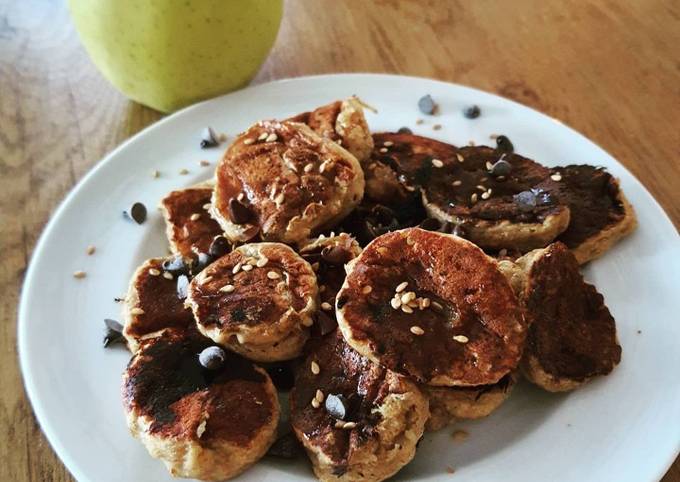 Minis banana pancakes