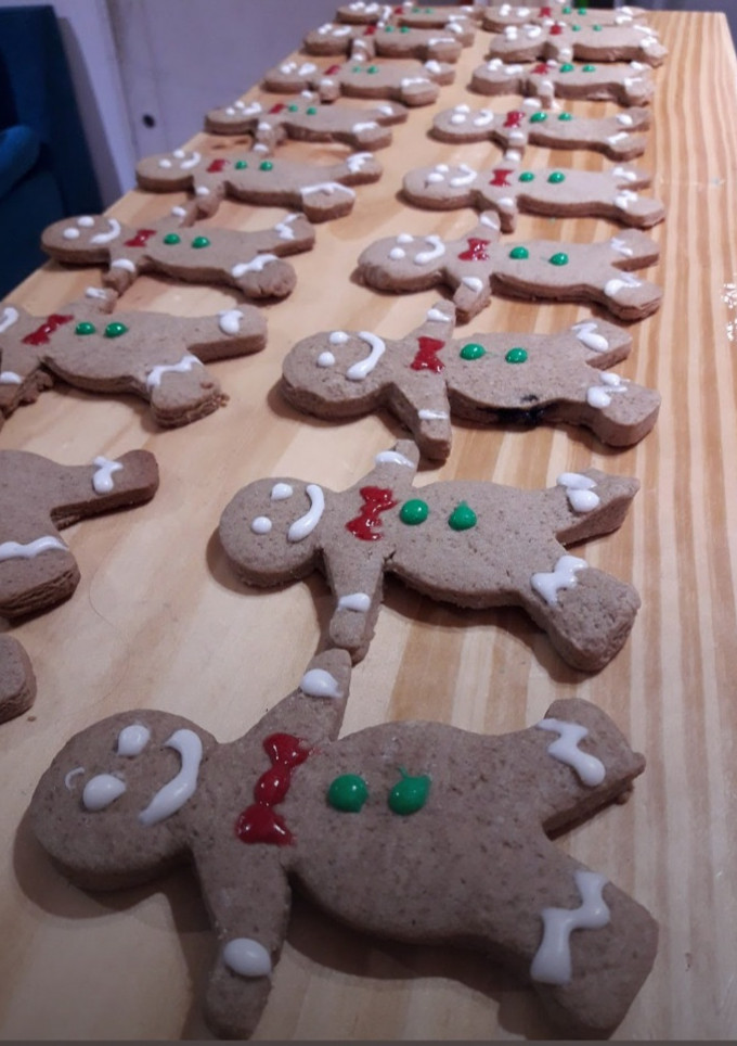 Una foto de Hombre de jengibre Cookies navideñas