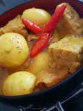Tempe tahu telor bumbu kuning