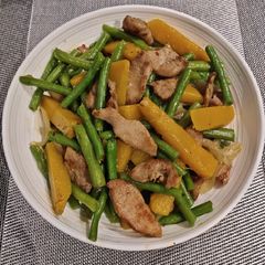 A picture of Sauteed String Beans.
