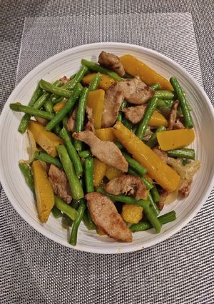 A picture of Sauteed String Beans.
