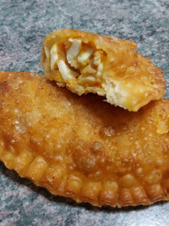 Una foto de Empanadillas de atún con cebolla caramelizada