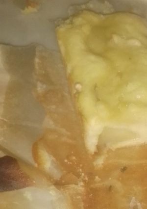 Una foto de Budín de nueces y manzanas en almíbar