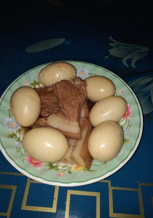 Hình của món Thịt heo kho trứng.
