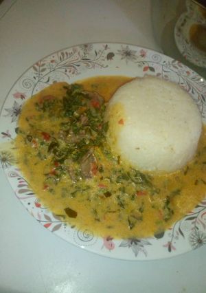 A picture of Tuwon Shinkafa Da Miyan Ugu.