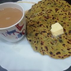 A picture of Bajra Methi Bhakri (Pearl millet).