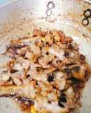 Cá bống cát kho tiêu