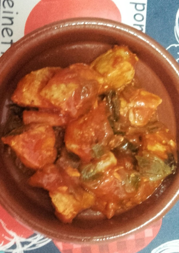 Una foto de Bonito con tomate