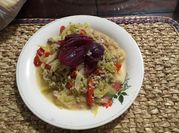 Una foto de repollo morado huevo
